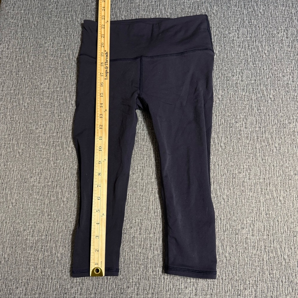 Lululemon Reveal Crop Leggings - Picture 13 of 16